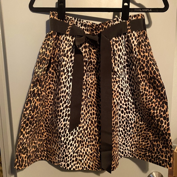 White House | Black Market Leopard Skirt - Picture 1 of 3